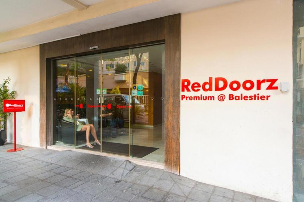 فندق Reddoorz Premium @ Balestier سنغافورة المظهر الخارجي الصورة