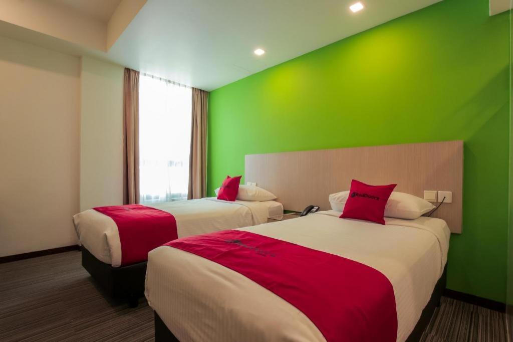 فندق Reddoorz Premium @ Balestier سنغافورة المظهر الخارجي الصورة