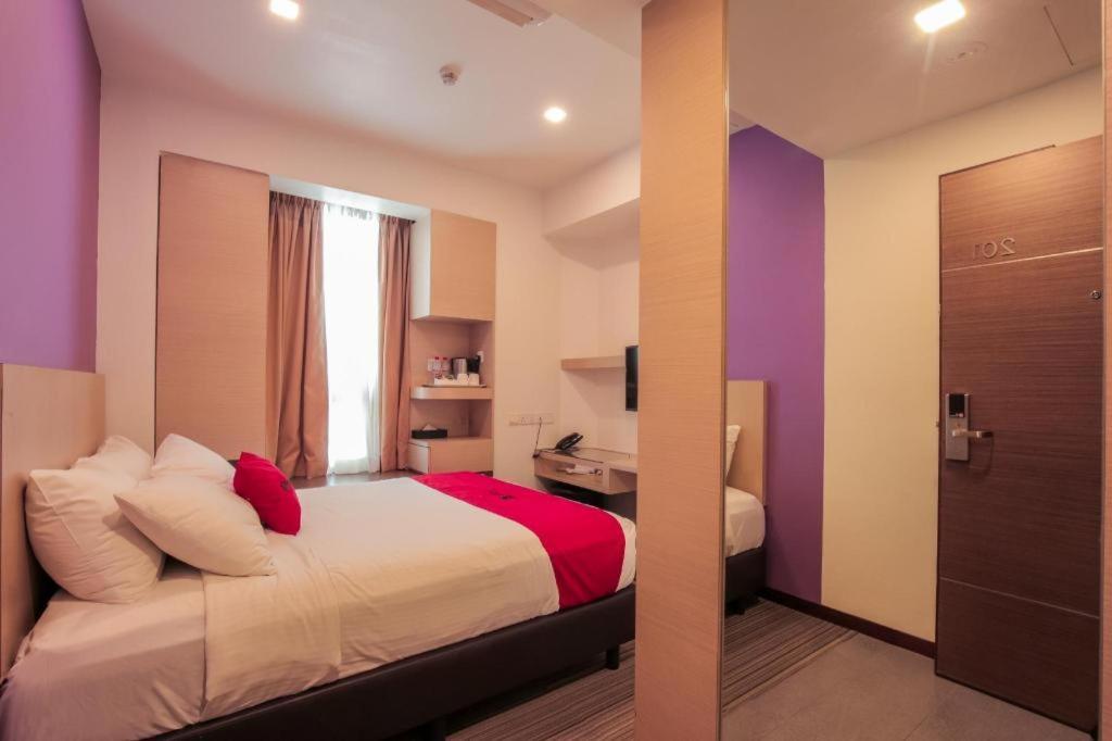 فندق Reddoorz Premium @ Balestier سنغافورة المظهر الخارجي الصورة