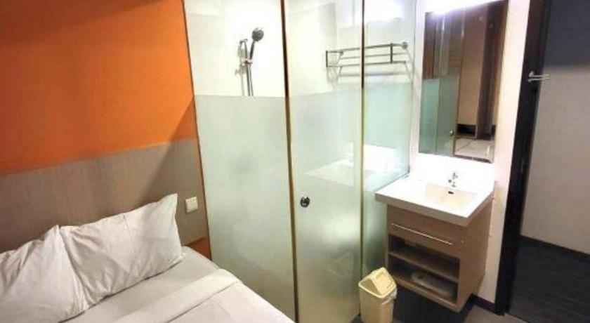 فندق Reddoorz Premium @ Balestier سنغافورة المظهر الخارجي الصورة