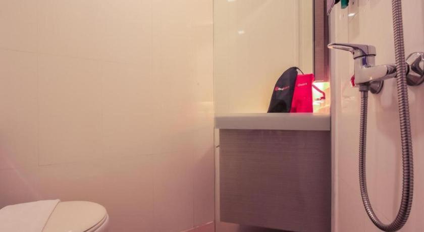 فندق Reddoorz Premium @ Balestier سنغافورة المظهر الخارجي الصورة