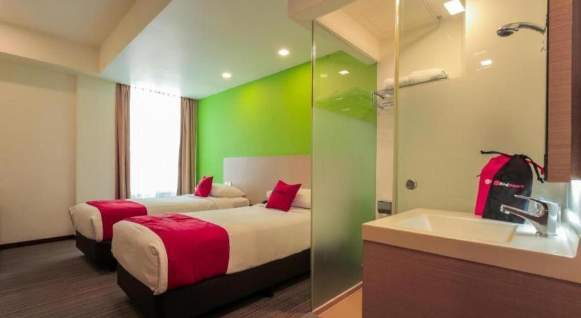 فندق Reddoorz Premium @ Balestier سنغافورة المظهر الخارجي الصورة