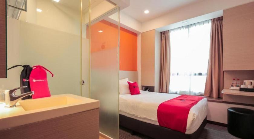 فندق Reddoorz Premium @ Balestier سنغافورة المظهر الخارجي الصورة