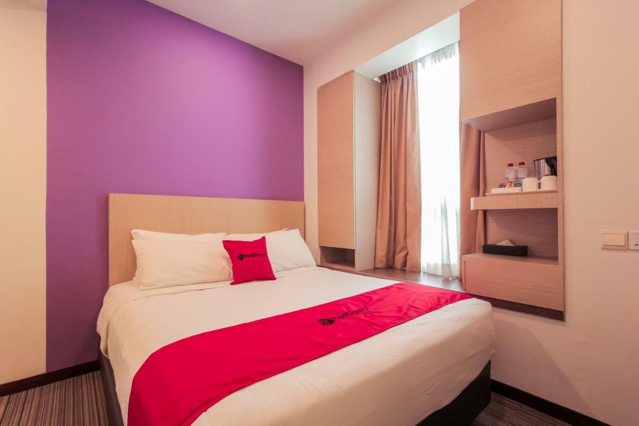 فندق Reddoorz Premium @ Balestier سنغافورة المظهر الخارجي الصورة